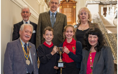 LOCAL PRIMARY SCHOOL PUPILS DEBATE MOBILE PHONES